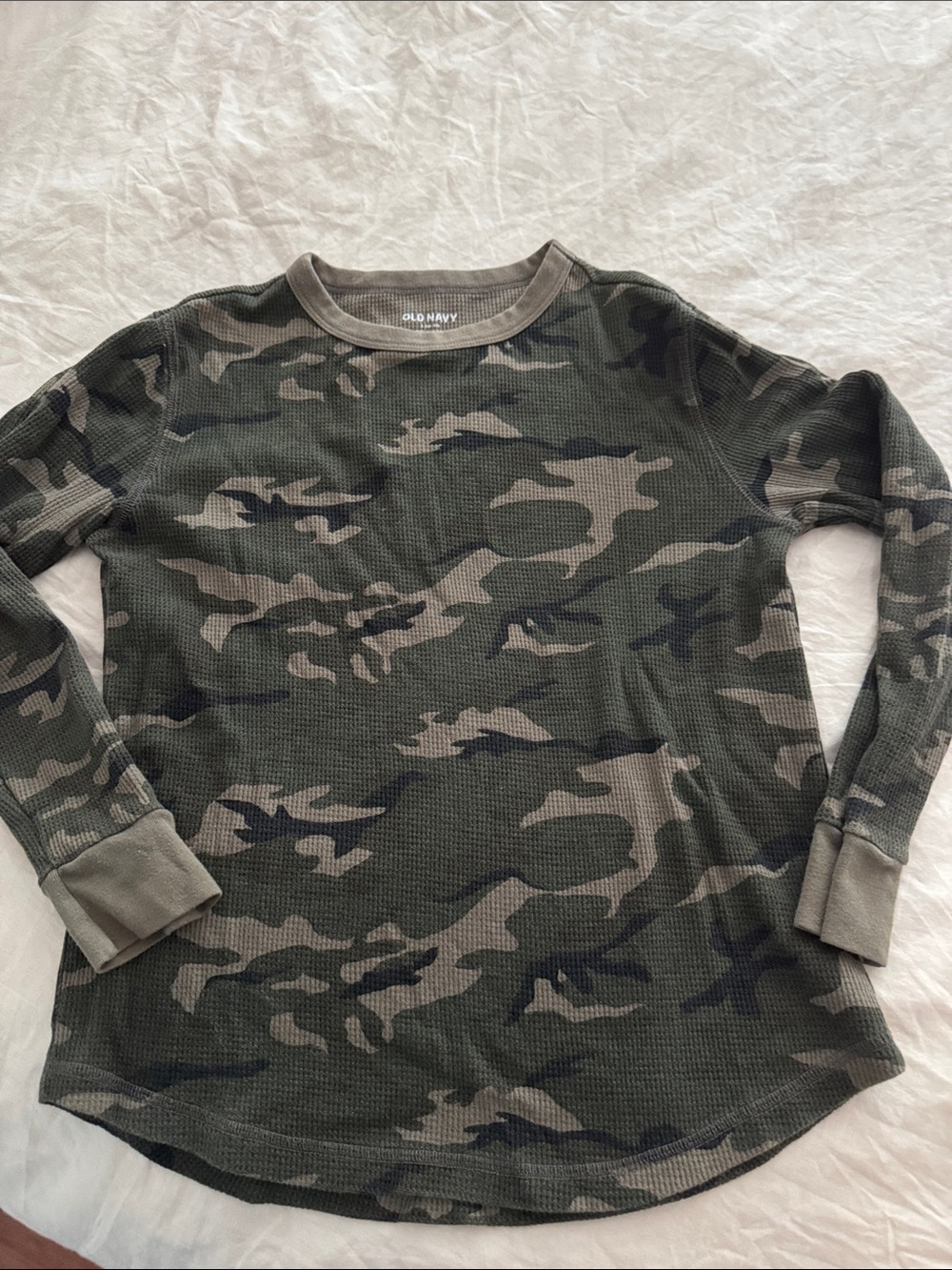 Boys Old Navy Olive and Khaki Camo Long-Sleeve Thermal Tee